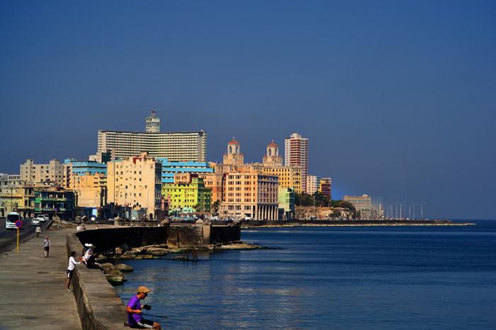A história do Malecón (beira-mar) começou em 1819 e sua construção terminou em 1958.