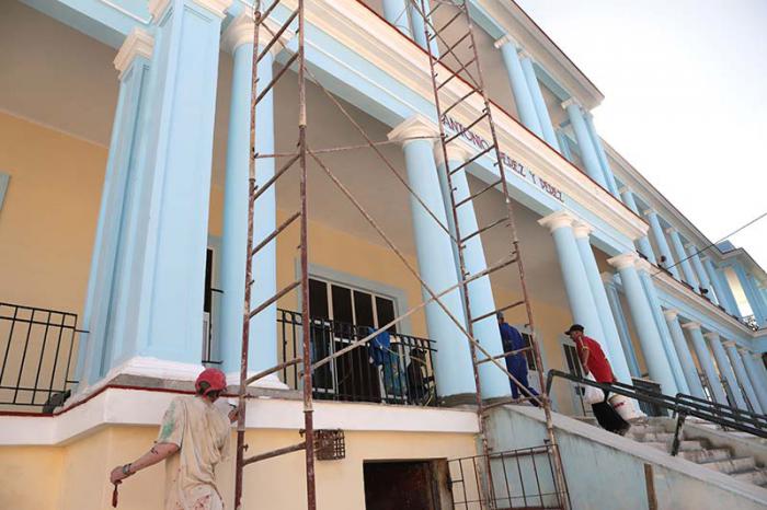 Em 2017, continuarão as reconstruções dos hospitais, policlínicas, farmácias, faculdades das ciências médicas e outras instituições do sistema nacional da saúde cubana.