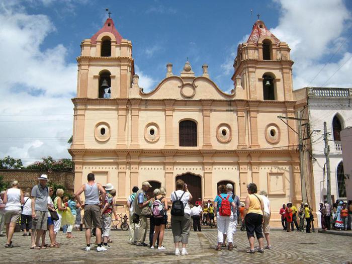 A cidade histórica é chamada a se converter em um próspero e atraente destino turístico. Igreja Nossa Senhora de Carmen- Praça de Carmen.