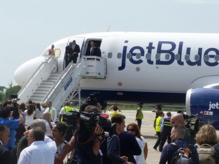 Durante o primeiro trimestre deste ano se estiveram dobrando as frequências planejadas de linhas aéreas como American Airlines e Jet Blue.