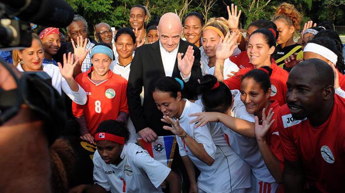 Voltar para o futebol.