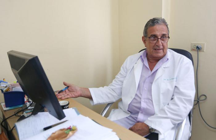 O doutor em Ciências, Miguel Ángel Martínez Alfonso, reconhece na cirurgia bariátrica uma das soluções para tratar da obesidade severa e suas doenças associadas.