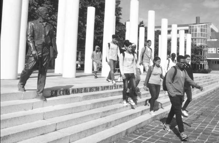 No país, mais de 50% dos profissionais das Ciências da Informática são formados e graduados neste centro de altos estudos.