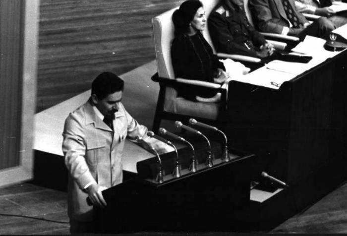 O comandante da Revolução intervém no Segundo Período de Sessões da Assembleia Nacional, em 22 de dezembro de 1977.