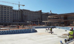 Entre outros atributos, a nova instalação disporá de 2.400 metros quadrados de locais destinados às piscinas.