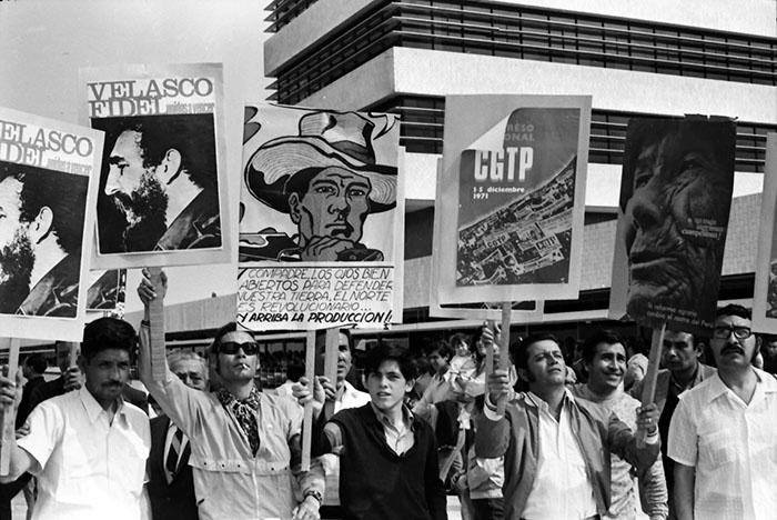 A maioria dos cartazes que receberam Fidel foram feitos na ocasião do Segundo Congresso Nacional dos Trabalhadores do Peru.