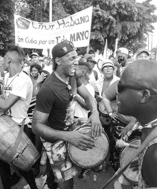Ao ritmo de «Minha conga para a Praça com Fidel