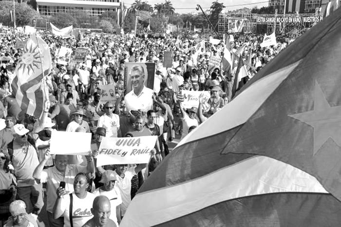«Com Raúl e Díaz-Canel está a imagem de Fidel».