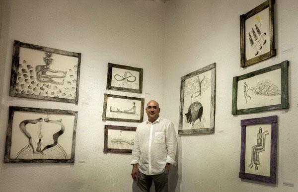 «Não se contradiz o gravador e o desenhista porque o gravador deve ter uma base forte de desenho, então ir do desenho da gravura para o puro da cartolina ou a tela não faz diferença».