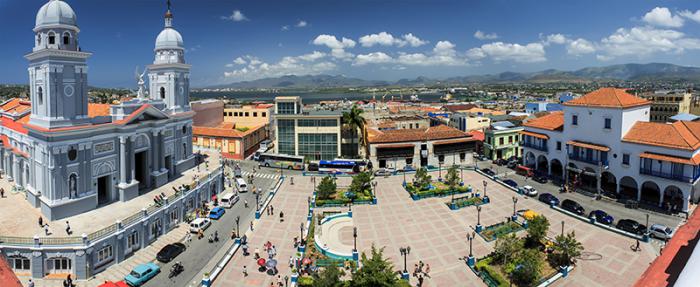 Santiago de Cuba impressiona, parece uma cidade renascida.