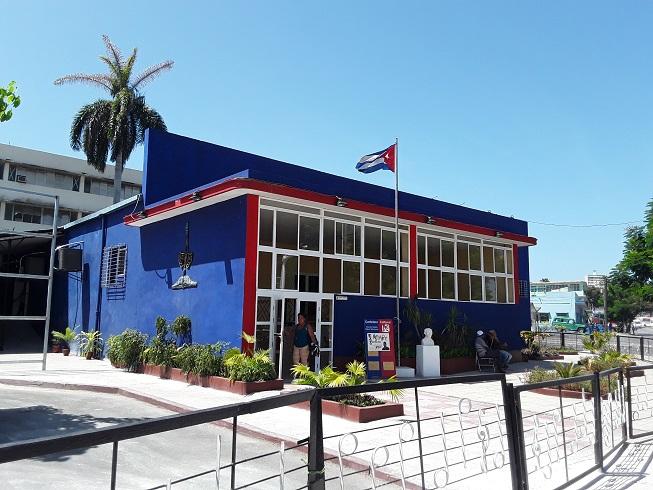 A moderna Casa de Cultura Miguel Matamoros foi construída em tempo recorde, onde esteve um armazém das ferrovias de Cuba.
