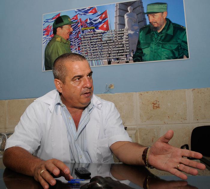 Geovani Fernández Suárez, ressaltou que se modernizam as maquinarias nas oficinas de ortopedia técnica no país com uma transferência de tecnologia fornecida pela empresa alemã Ottobock.