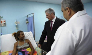 Díaz-Canel visitou pacientes venezuelanos, atendidos por médicos cubanos.